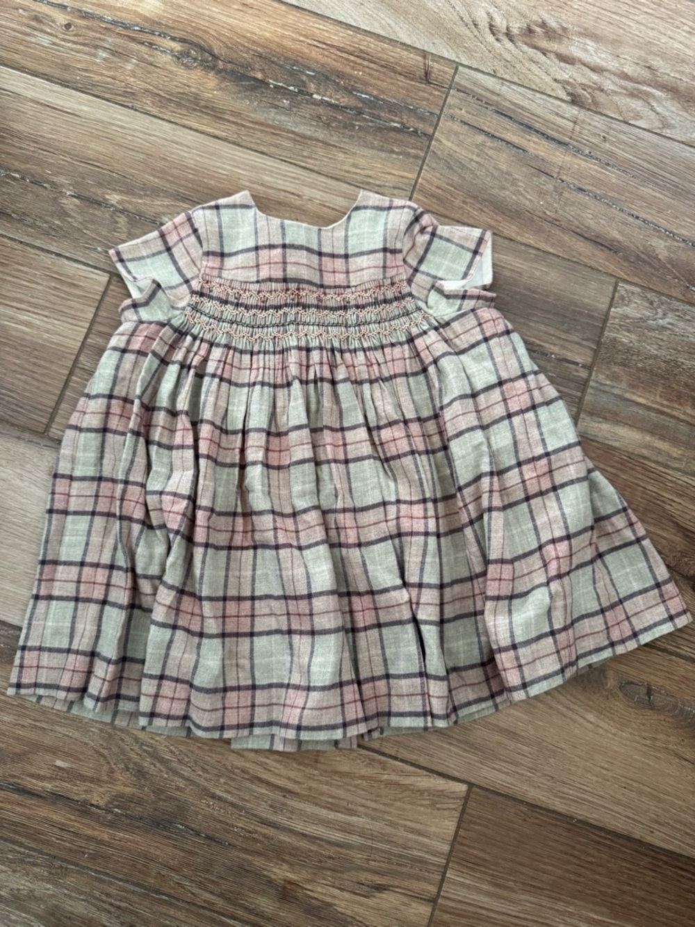 Bonpoint Pink and Cream Plaid Smocked Girls Dress size 2
